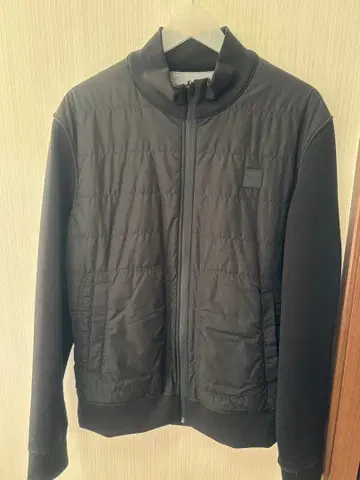 HUGO BOSS 블랙 리버서블 자켓