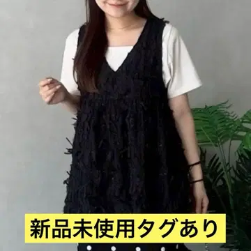 [미사용 새상품] 리본 프린지 V넥 페플럼 베스트 L 사이즈 프로즈베일