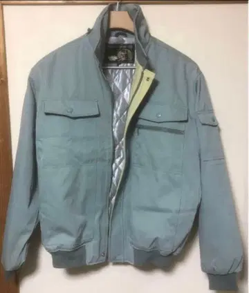 방한복 작업복 페인트 얼룩 있음