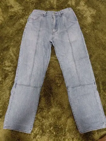 KIIT 스트레이트 데님 라이트 블루