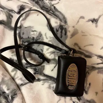 로고 블랙 코인 케이스