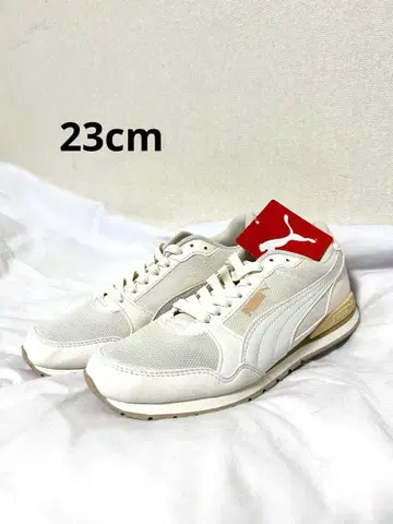 새상품 PUMA 스니커즈 여성용 화이트 x 베이지