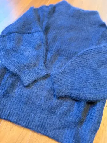 SPICK & SPAN 네이비 벌룬 슬리브 니트