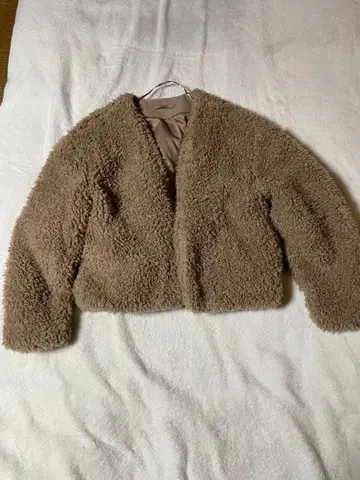 GU 보아 자켓 베이지