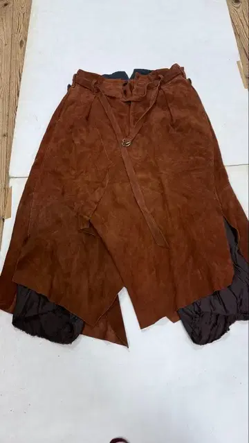 Sulvum 고트스킨 스커트 팬츠 사이즈 S