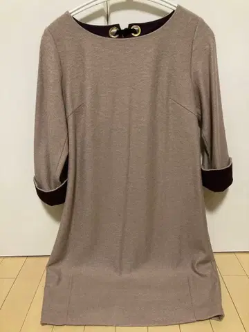 베이지 7부 소매 원피스 리본 포함 (긴팔 가능)