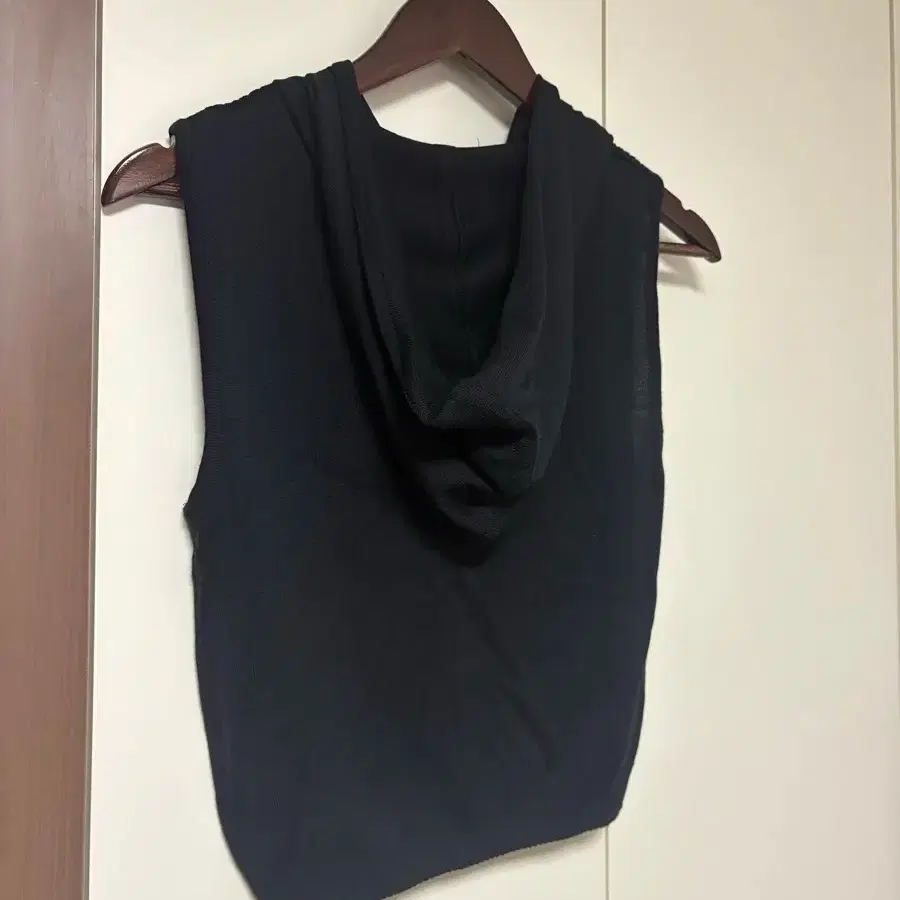 Mischief Rhombus Hooded Knit Vest M on Bunjang Global Site.