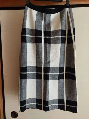 ELFRANK 체크 무늬 니트 타이트 스커트