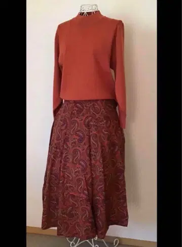 테라코타 색 페이즐리 무늬 셋업