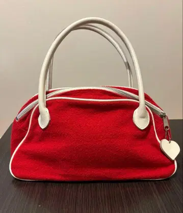 MILK 밀크 보스턴 백 울 빨간색 로고 참 포함