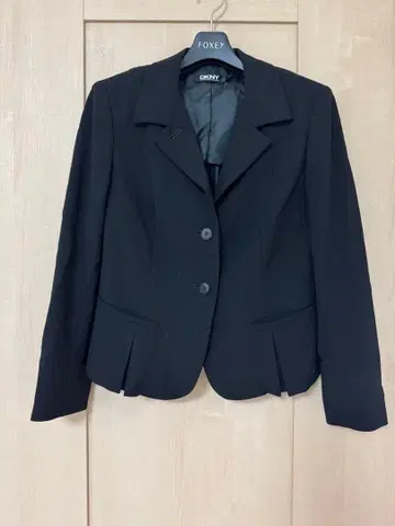 DKNY 블랙 테일러드 자켓 사이즈 4