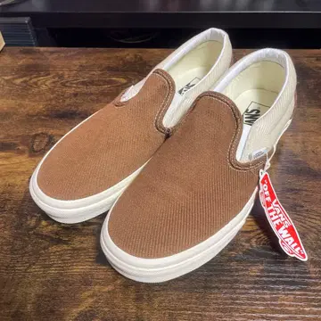 Vans 슬립온 브라운과 크림