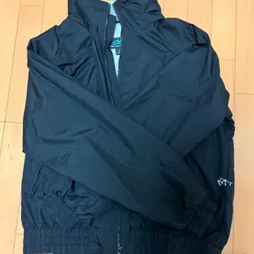 블랙 나일론 자켓