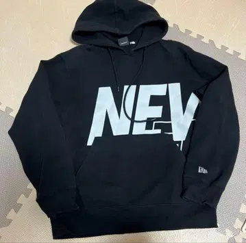 뉴에라 후드티