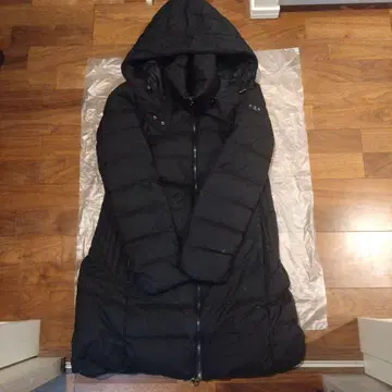 TATRAS 후드 부착 롱 다운 자켓 블랙