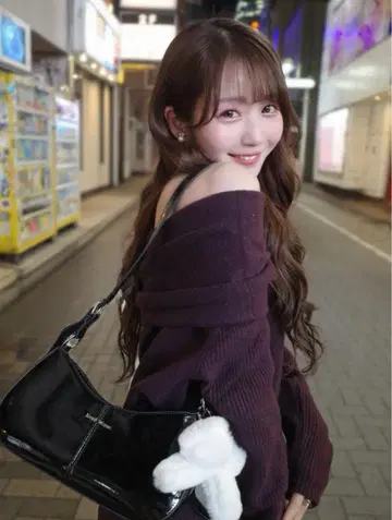 rosemuse Shoulder bag with many charm