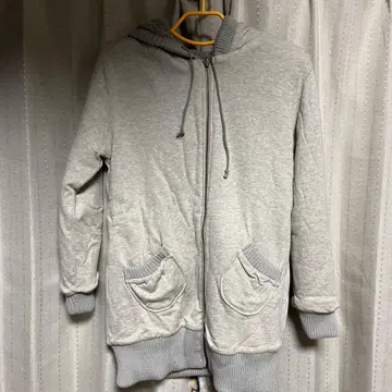 그레이 후드 부착 보아 자켓 리버서블