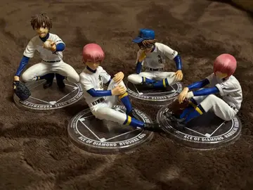 다이아몬드 A 파르메이트 피규어 4체 세트