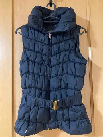 ZARA 베스트 S 사이즈 새상품급 블랙