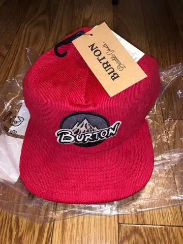 Burton 레드 코듀로이 캡