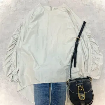 새상품급 워셔블 루피 오타프타 개더 슬리브 블라우스 일본제 프리 사이즈