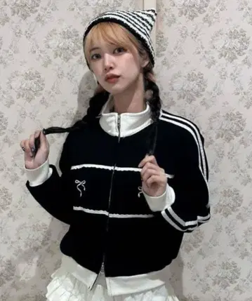 A'GEM/9 x .kom 리본 스포츠 저리