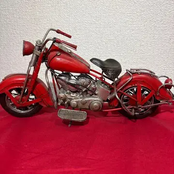 빨간색 금속제 클래식풍 바이크 모형