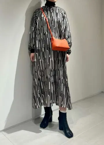 [미사용] TOMORROWLAND에서 구매한 실크 원피스