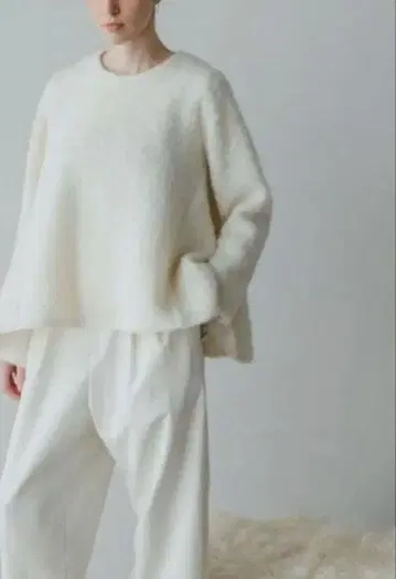 eLLa selectshop shaggy tent knit 풀오버