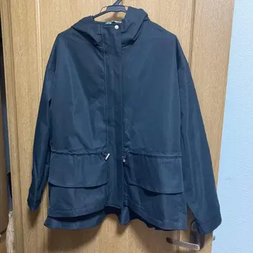 통통한 30세 전후의 hina 마운틴 파카 블랙 4XL