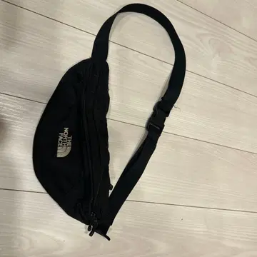 THE NORTH FACE 블랙 슬링백