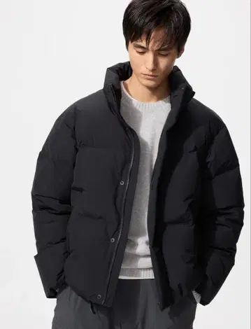 2025 유니클로 심리스 다운 자켓 BLACK