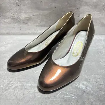 [ 미사용 새상품 ] 긴자 요시노야 에나멜 펌프스 아몬드 토 22cm