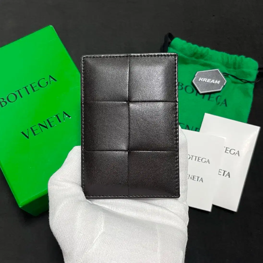 BOTTEGA VENETA | 보테가베네타 [Like New/Full Set] Bottega Veneta Calfskin Card  Holder Brown #보테가베네타,#카드지갑,#지갑,#명품 on Bunjang Global Site.