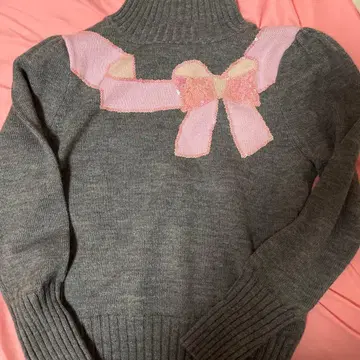 엠즈 그레이시 리본 디자인 그레이 스웨터