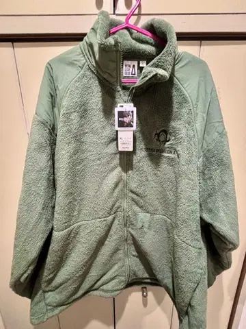 메탈기어솔리드 GU 플리스 자켓 콜라보 지유 메탈기어