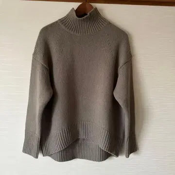uncreave 그레이지 뉴앙스 컬러 초이 터틀 니트 스웨터