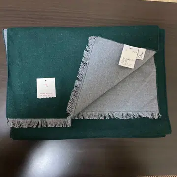 새상품급 드세 두 C 머플러 실크 투톤 무지 그린 그레이