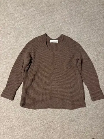 THE SHINZONE 브라운 V넥 스웨터