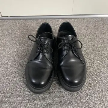 닥터마틴 1461 MONO 3홀 신발 UK4