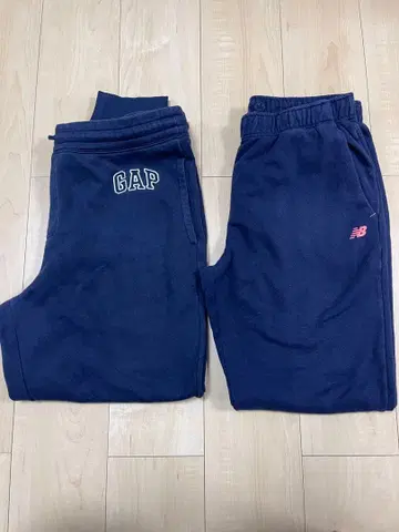 GAP L New Balance XL 네이비 맨투맨 2권