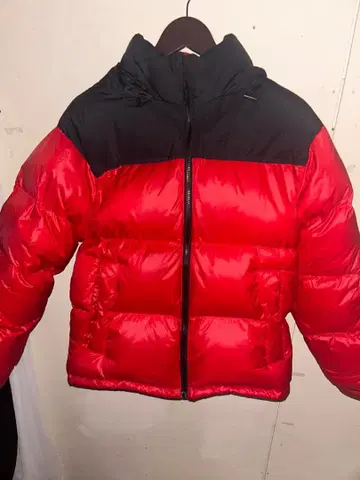 눕시 다운 자켓 빨간색