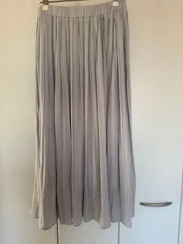 sosotto 소소토 플리츠 스커트 라이트 그레이