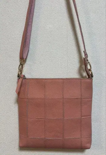 핑크 가죽 숄더백