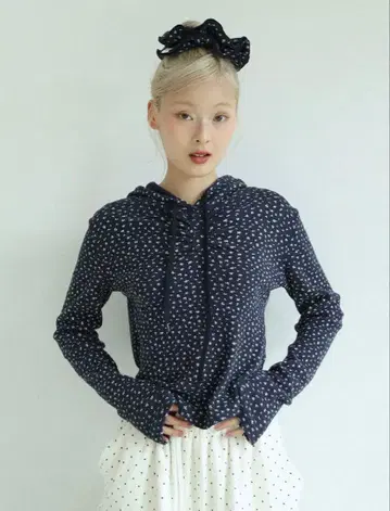 UGLYSHADOW 플라워 와플 후디 네이비