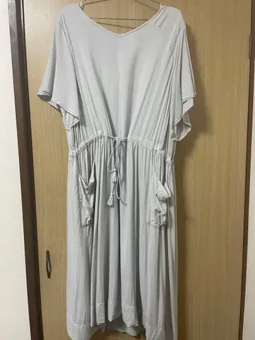 AS KNOW AS 라이트 그레이 티셔츠 원피스