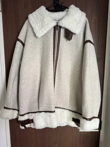 dazzlin 절개 봄버 자켓