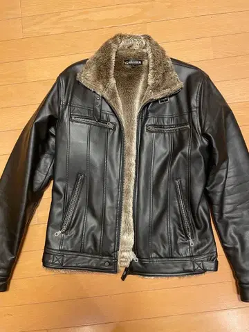 GWINNER 블랙 가죽 자켓