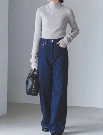 [ 정가 4만 ] THE NEW HOUSE 코튼 캐시미어 롱 슬리브 니트