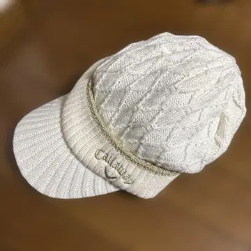 Mercedes 케이블 짜임 니트 모자 화이트